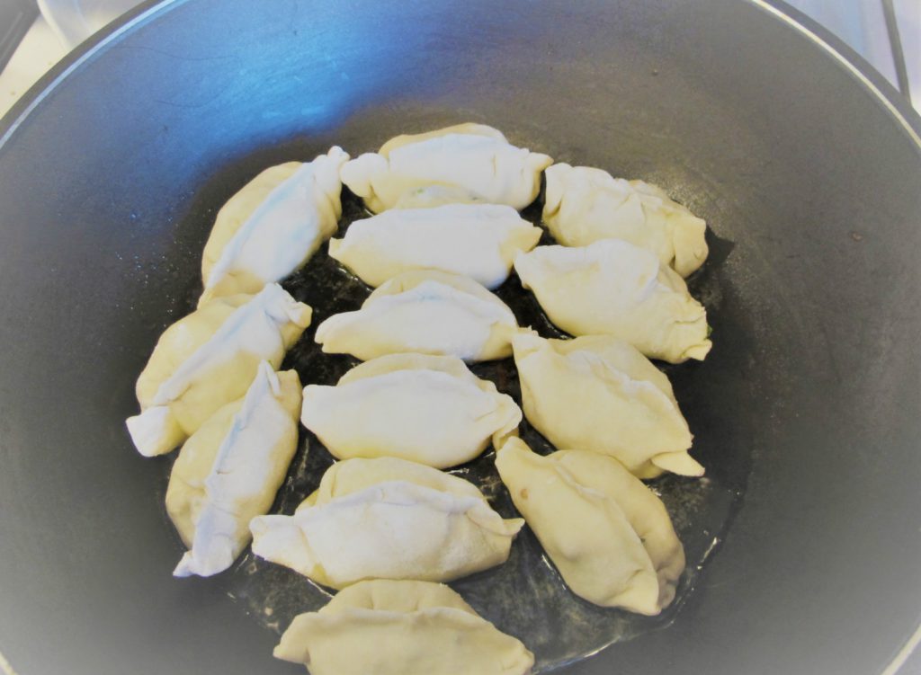  Frying dumplings 001